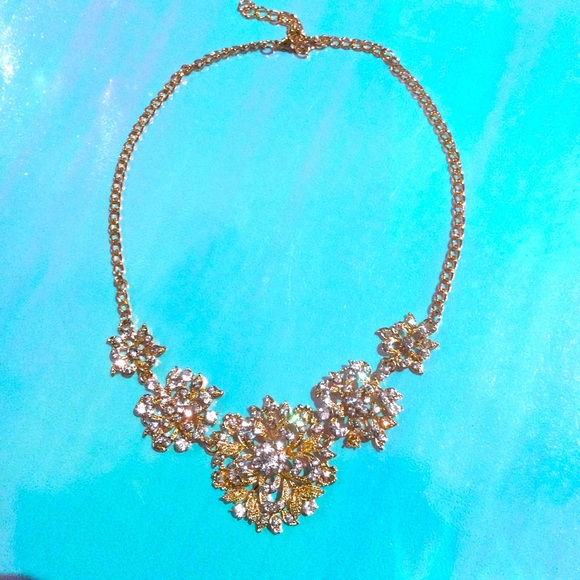 Truly - Necklace - Picture 1 of 3